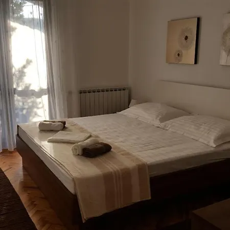 Ivo Apartment *