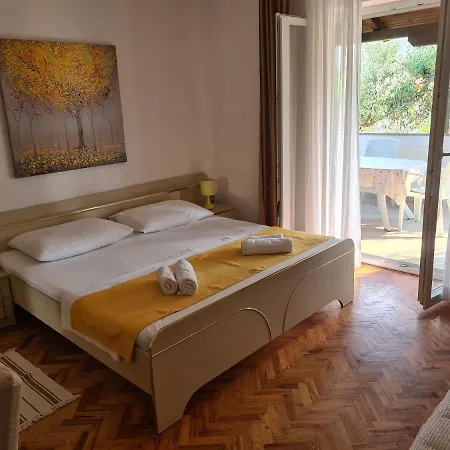 Apartment Ivo *