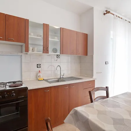 Ivo Apartment Pag Town