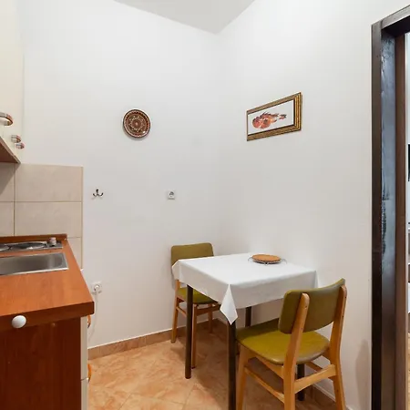 Apartment Ivo Pag Town