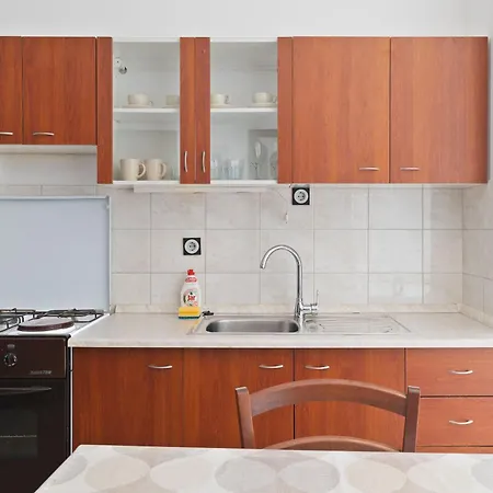 Ivo Apartment *
