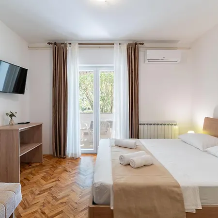 Apartment Ivo *
