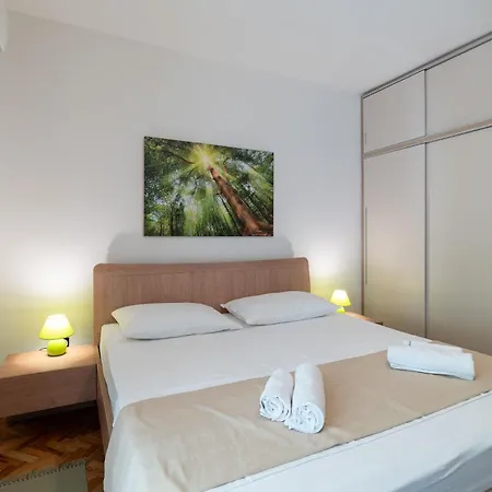 Apartment Ivo Pag Town